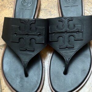 Tory Burch Black Leather Sandals = EUC